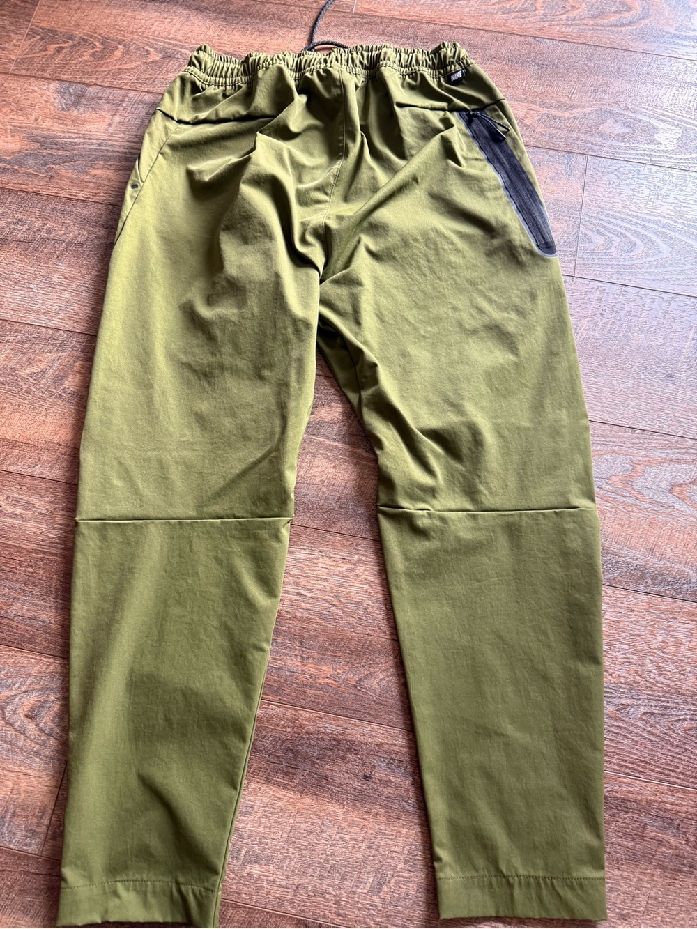 Nike Olive Green Men’s Jogger Pants - Picture 4 of 4